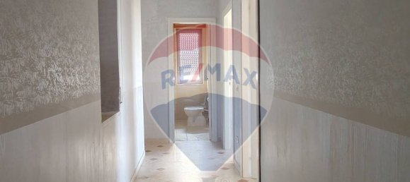 4 Schlafzimmer Villa in Mondragone, Italy, Nr. 347990 2