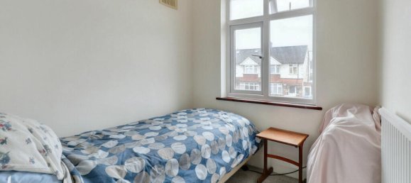 3 bedrooms House in Watford, United Kingdom No. 4712 9