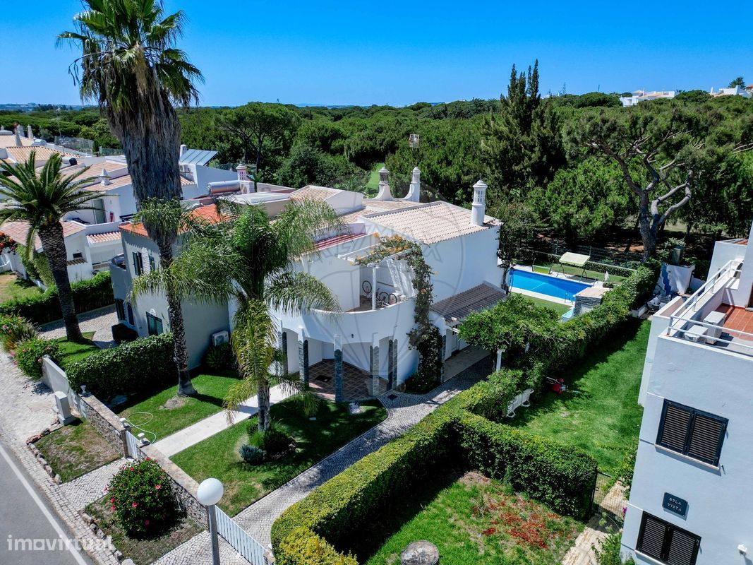 Casa T4 em Quarteira, Portugal N.º 156982