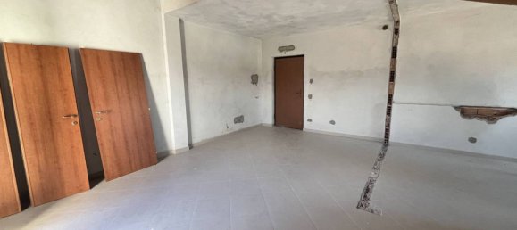 1 bedroom Apartment in Caronno Pertusella, Italy No. 290890 2