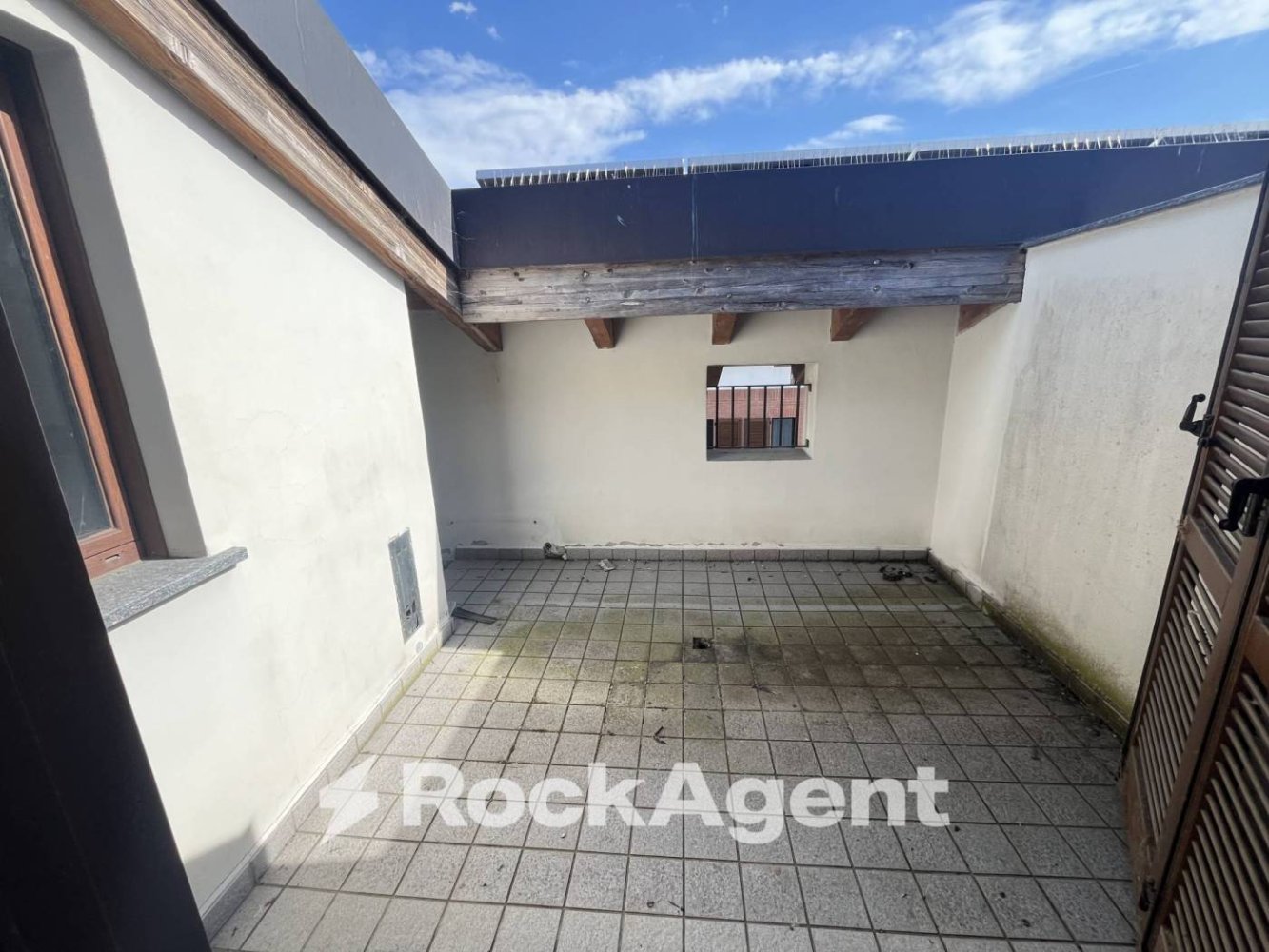 1 bedroom Apartment in Caronno Pertusella, Italy No. 290890