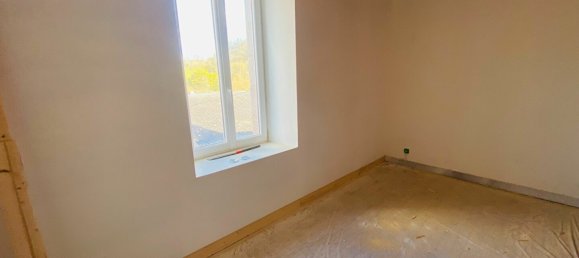 2 bedrooms House in Jugon-les-Lacs, France No. 267130 4