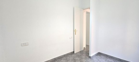 2 bedrooms Apartment in Ciutat Vella, Spain No. 141314 14