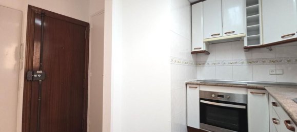 2 bedrooms Apartment in Ciutat Vella, Spain No. 141314 4