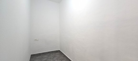 2 bedrooms Apartment in Ciutat Vella, Spain No. 141314 16