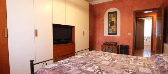 7 rooms House in Montepulciano, Italy No. 37785 17
