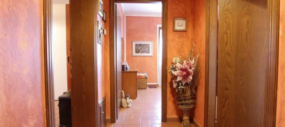 7 rooms House in Montepulciano, Italy No. 37785 12
