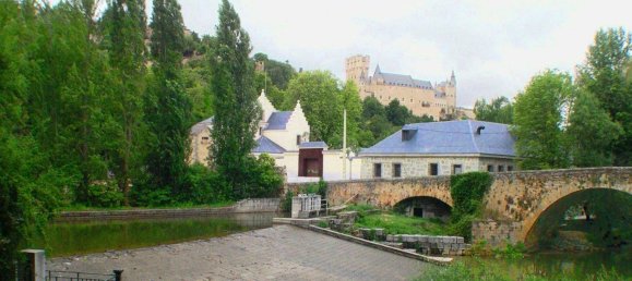 Grundstück in Segovia, Spain 307m², Nr. 28641 27