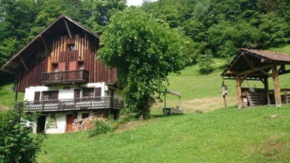 4 bedrooms House in Ugine, France No. 27441