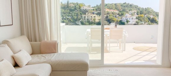 3 bedrooms Penthouse in La Quinta, Spain No. 114378 9