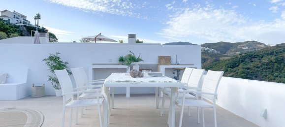 3 bedrooms Penthouse in La Quinta, Spain No. 114378 25