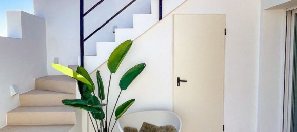 3 bedrooms Penthouse in La Quinta, Spain No. 114378 10