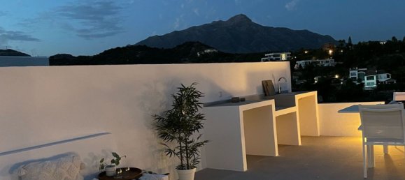 3 bedrooms Penthouse in La Quinta, Spain No. 114378 27