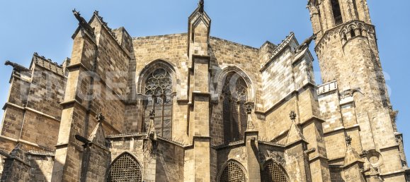 155m² Commercial property in Ciutat Vella, Spain No. 149482 3