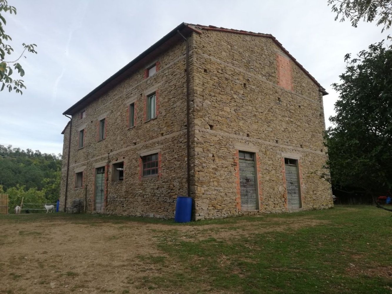 10 rooms House in Subbiano, Italy No. 119308