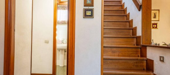 4 bedrooms Villa in Follonica, Italy No. 45152 4