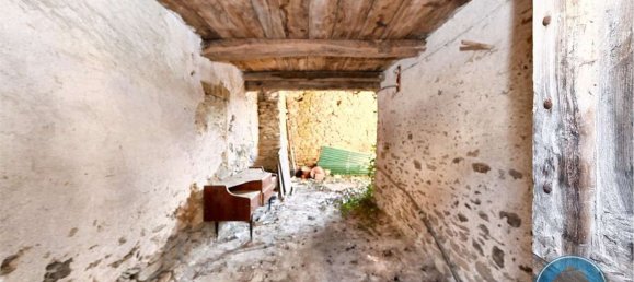 5 rooms House in Barge, Italy No. 162238 8