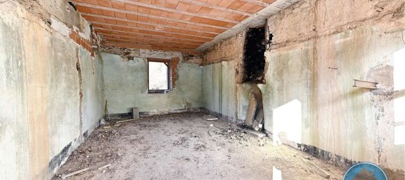 5 rooms House in Barge, Italy No. 162238 7