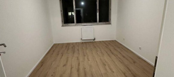 Квартира с 3 комнатами в Зиммеринг, Австрия № 194205 5