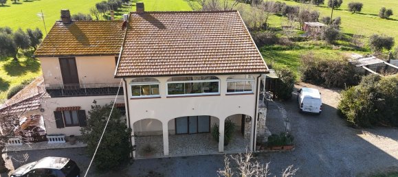 10 rooms Apartment in Orbetello, Italy No. 90944 8