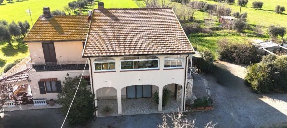 10 rooms Apartment in Orbetello, Italy No. 90944 12