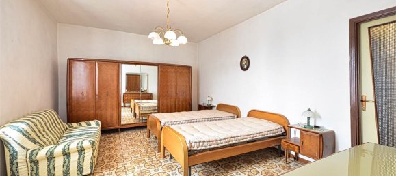 6 rooms Apartment in Como, Italy No. 319625 9