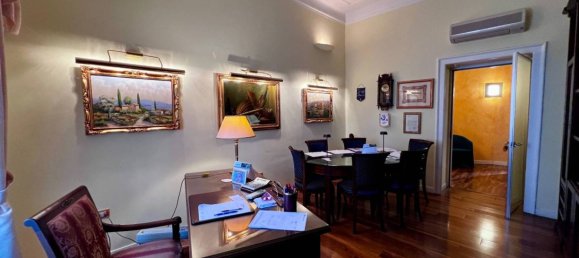 3 rooms Office in Lecco, Italy No. 323266 4