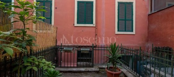 6 rooms Apartment in Rome, Italy No. 289741 4