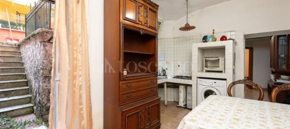 6 rooms Apartment in Rome, Italy No. 289741 8