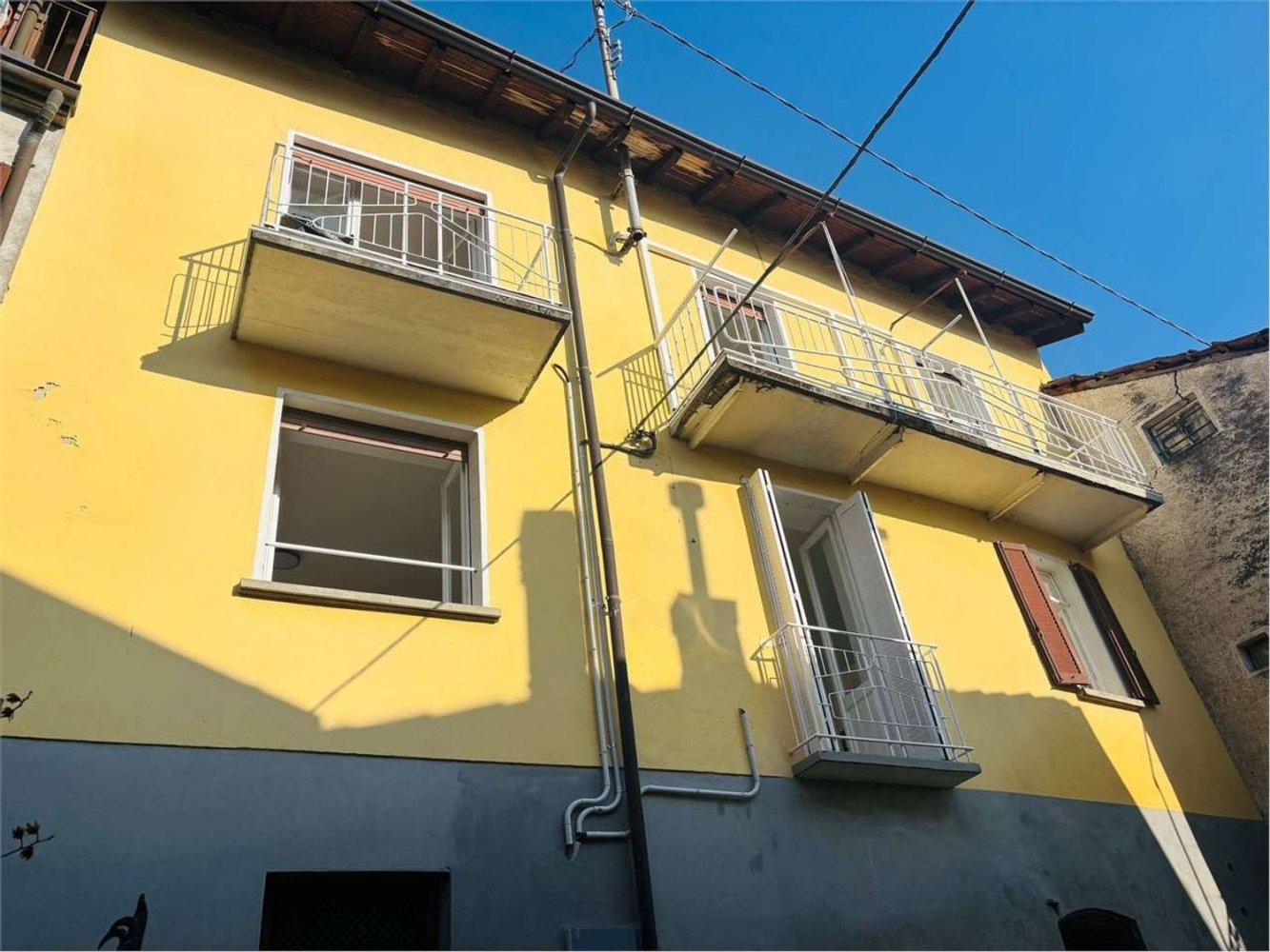 2-salle Appartement à Nesso, Italy No. 163761