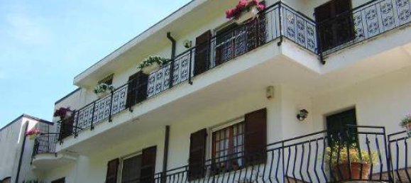 8 bedrooms Villa in La Spezia, Italy No. 140033 4