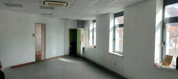 Apartamento de 2 dormitorios en Roubaix, France No. 72232 2