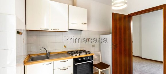 3 rooms Apartment in Correggio, Italy No. 258292 5
