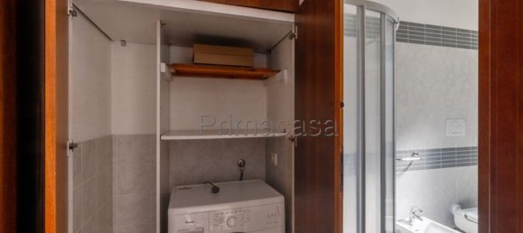 3 rooms Apartment in Correggio, Italy No. 258292 8