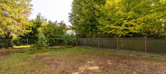 3 rooms Apartment in Correggio, Italy No. 258292 7