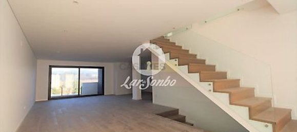 Дом с 3 спальнями в Вила Нова ди Фамаликан, Португалия № 13214 4