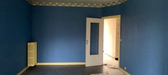 2 bedrooms House in Saint-Gaultier, France No. 90830 5