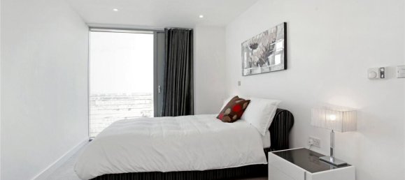 3 bedrooms Apartment in London, United Kingdom No. 8277 24