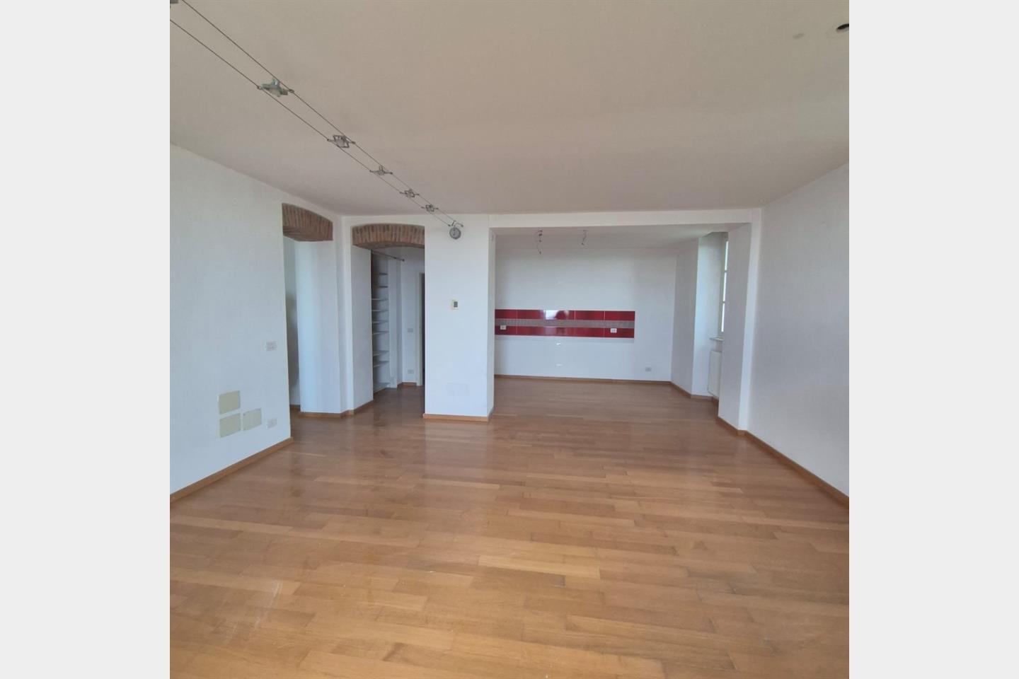 Apartamento de 2 dormitorios en Como, Italy No. 345840