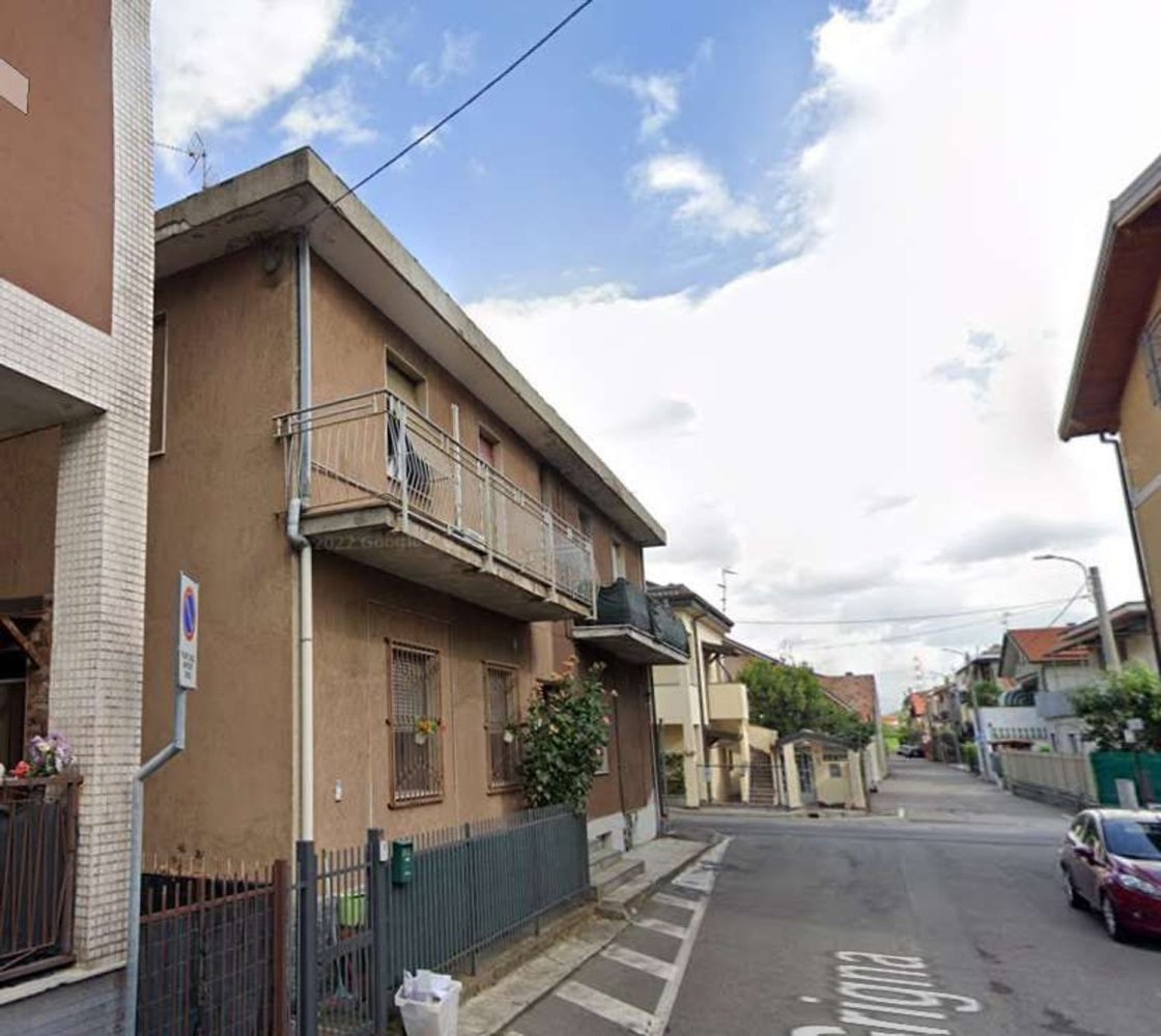 3غرفة شقة في Nova Milanese, Italy رقم 8241