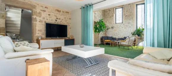 Casa de 3 dormitorios en Uzes, France No. 350047 4