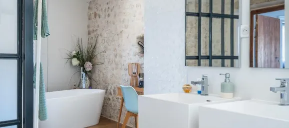 Casa de 3 dormitorios en Uzes, France No. 350047 9