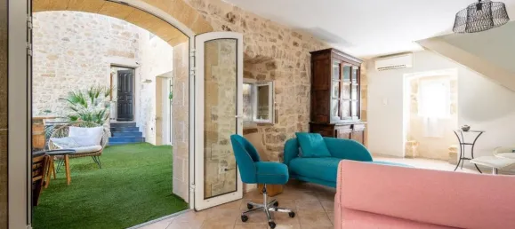 Casa de 3 dormitorios en Uzes, France No. 350047 5