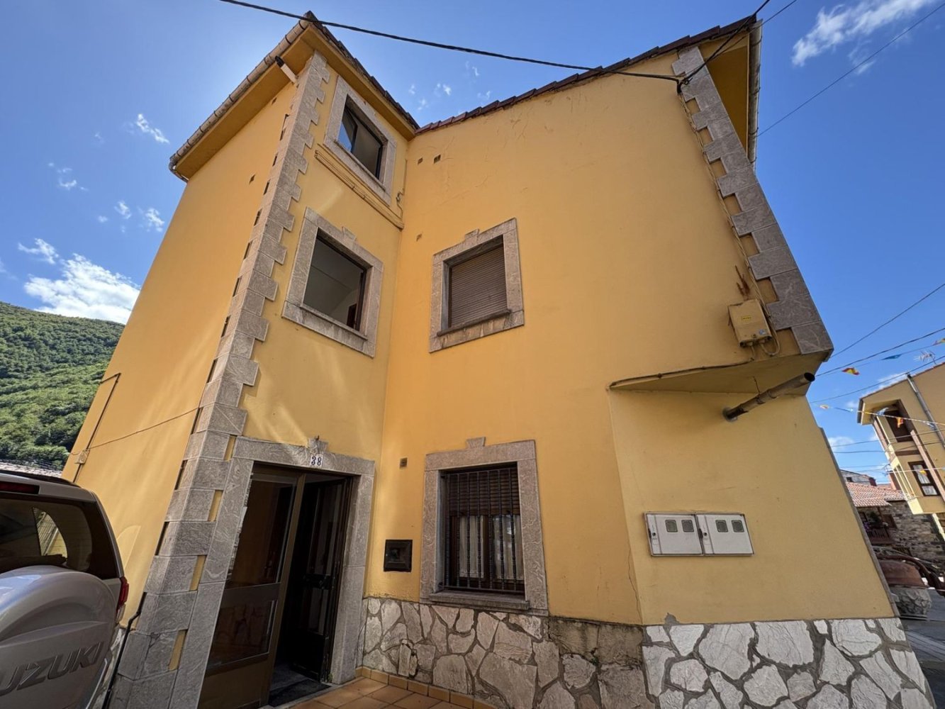 Bâtiment à Asturias, Spain 264m² No. 194230