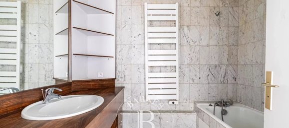 2 bedrooms Apartment in Neuilly-sur-Seine, France No. 348901 5