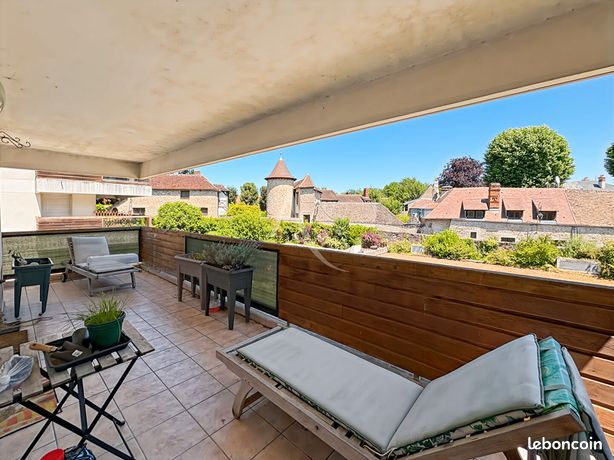 2 bedrooms Apartment in Lardy, France No. 277903