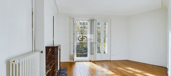4 rooms Apartment in Paris, France No. 161949 10