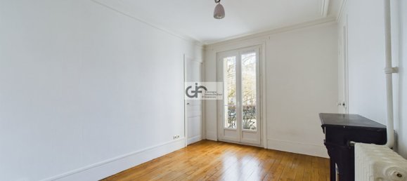 4 rooms Apartment in Paris, France No. 161949 5