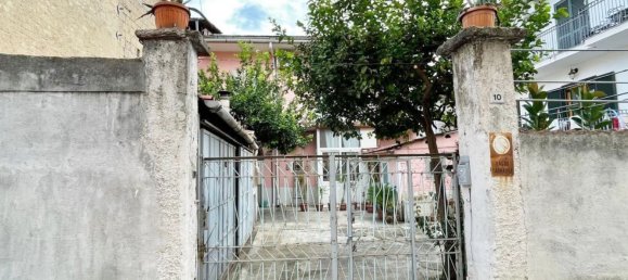 5 rooms Villa in Maddaloni, Italy No. 115500 2