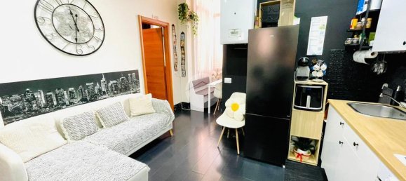 2-salle Appartement à Monza, Italy No. 232669 5